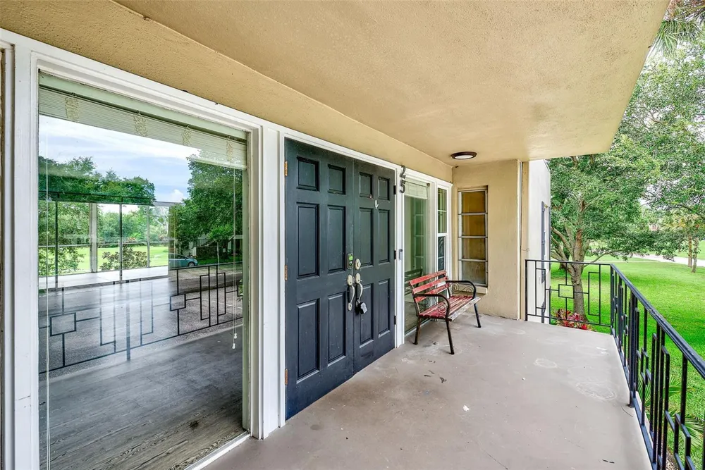 25 COUNTRY CLUB DRIVE Largo, FL 33771