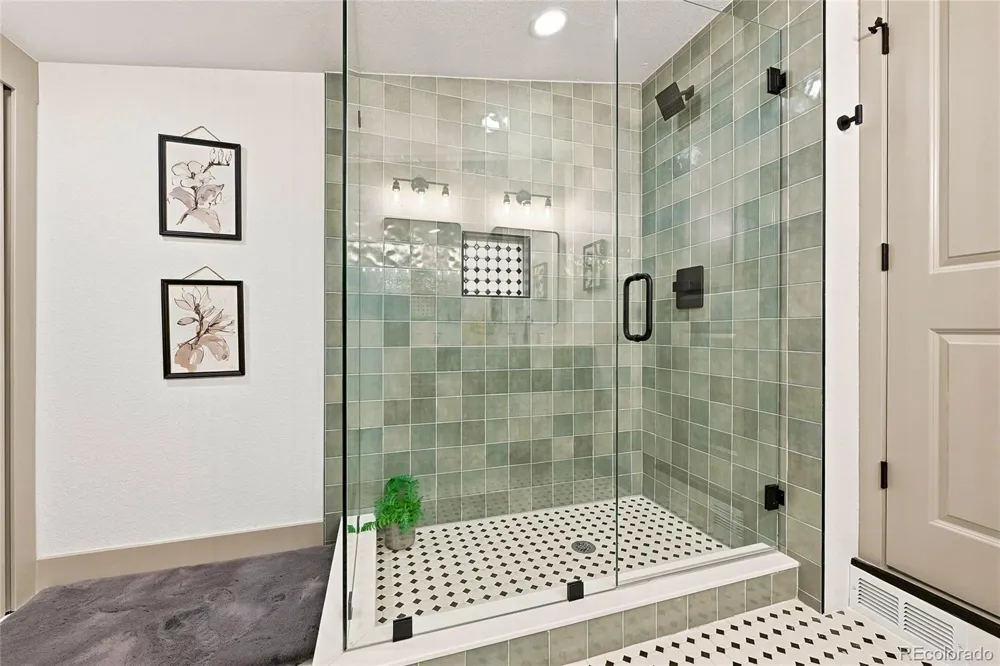 2641 E 93rd Place Thornton, CO 80229