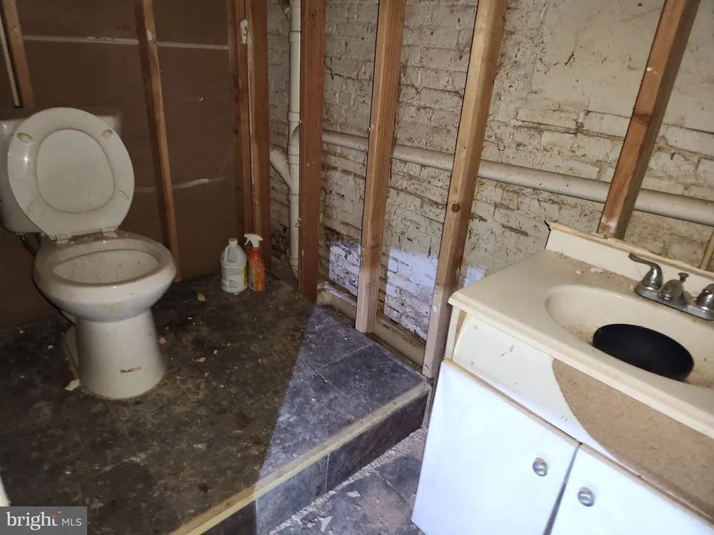 2729 E MADISON STREET Baltimore, MD 21205
