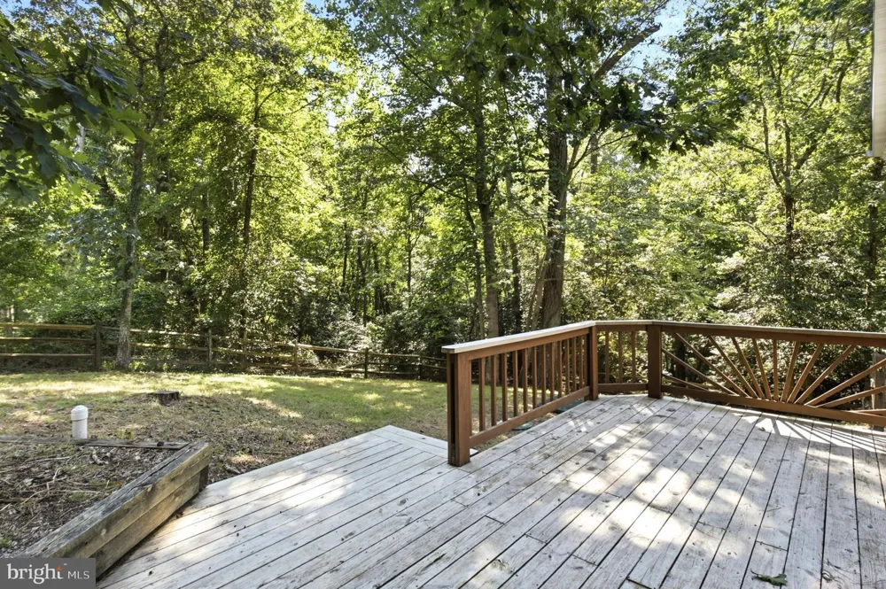 427 LESSIN DRIVE Lusby, MD 20657