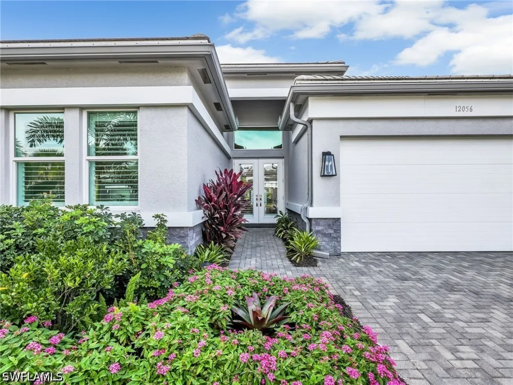 Oleander Avenue Naples, FL 34120