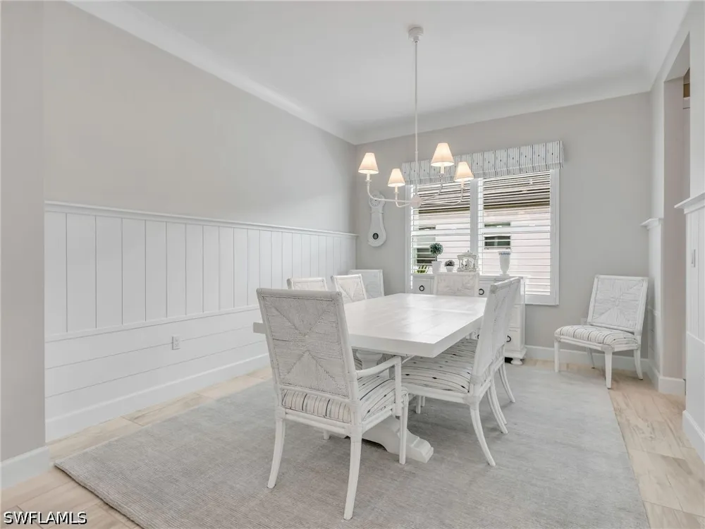 Oleander Avenue Naples, FL 34120