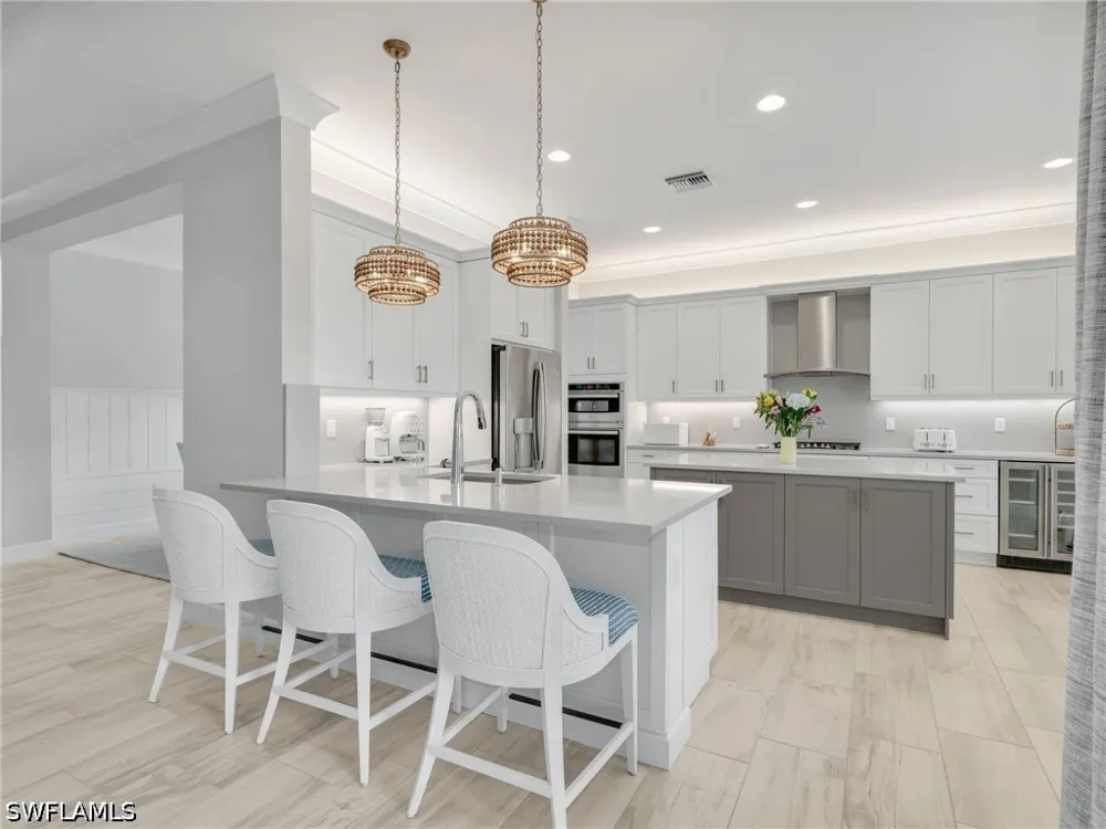 Oleander Avenue Naples, FL 34120