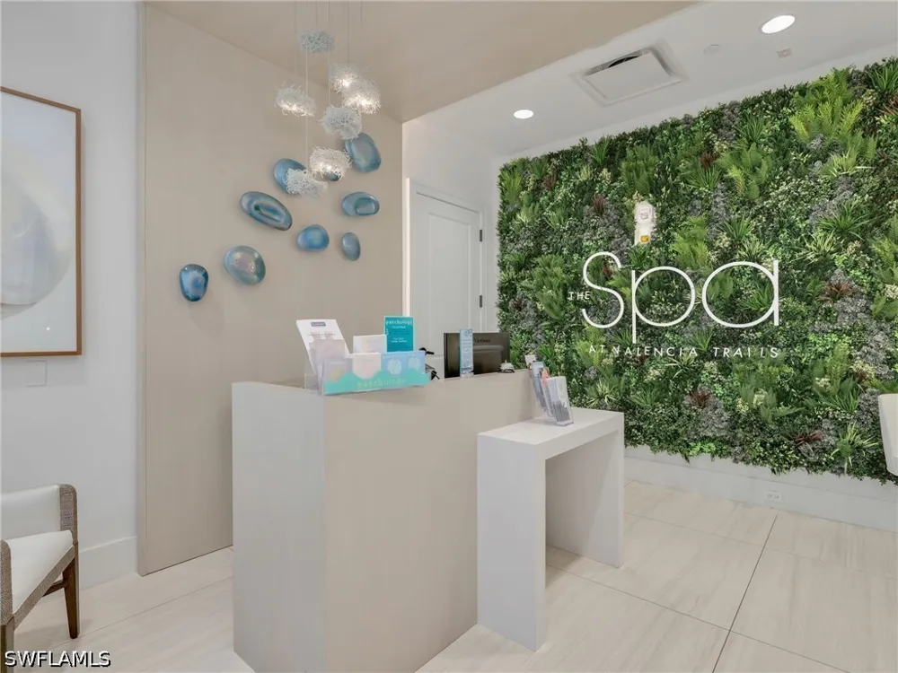 Oleander Avenue Naples, FL 34120