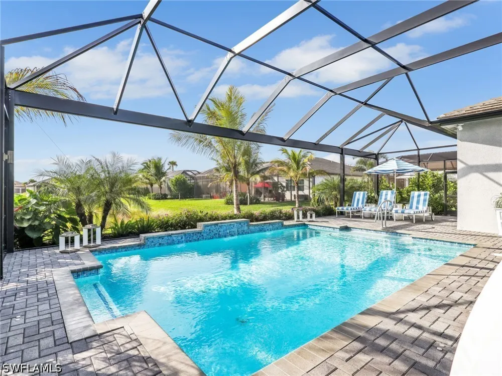 Oleander Avenue Naples, FL 34120