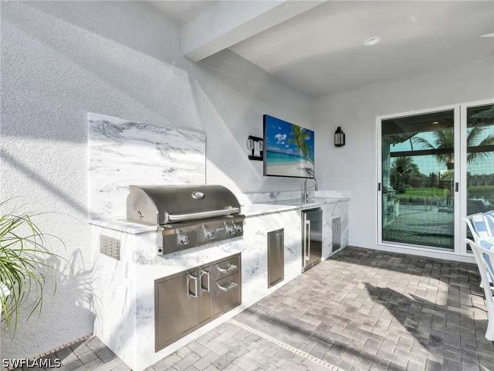 Oleander Avenue Naples, FL 34120