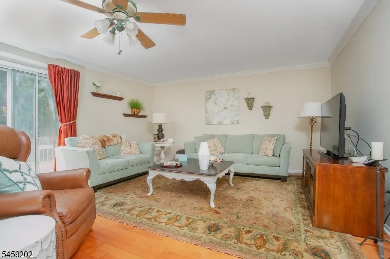 63 Averell Dr Parsippany-Troy Hills, NJ 07950