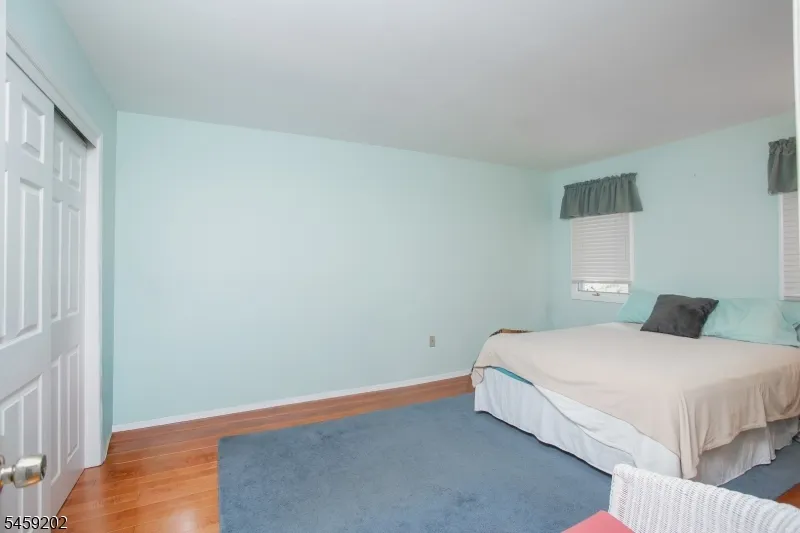 63 Averell Dr Parsippany-Troy Hills, NJ 07950