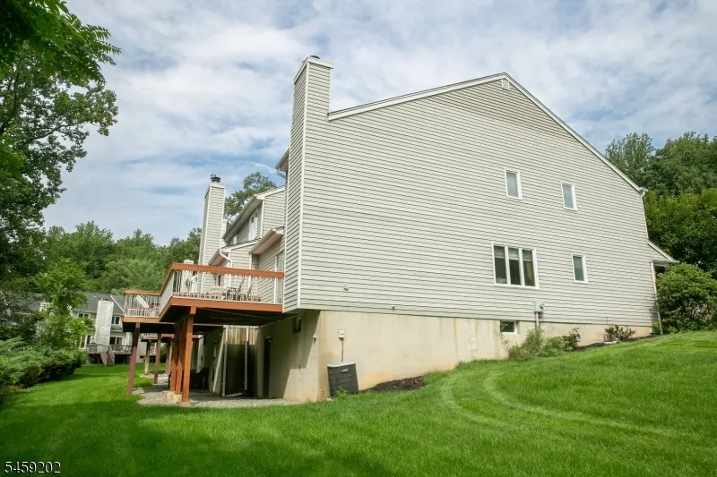 63 Averell Dr Parsippany-Troy Hills, NJ 07950