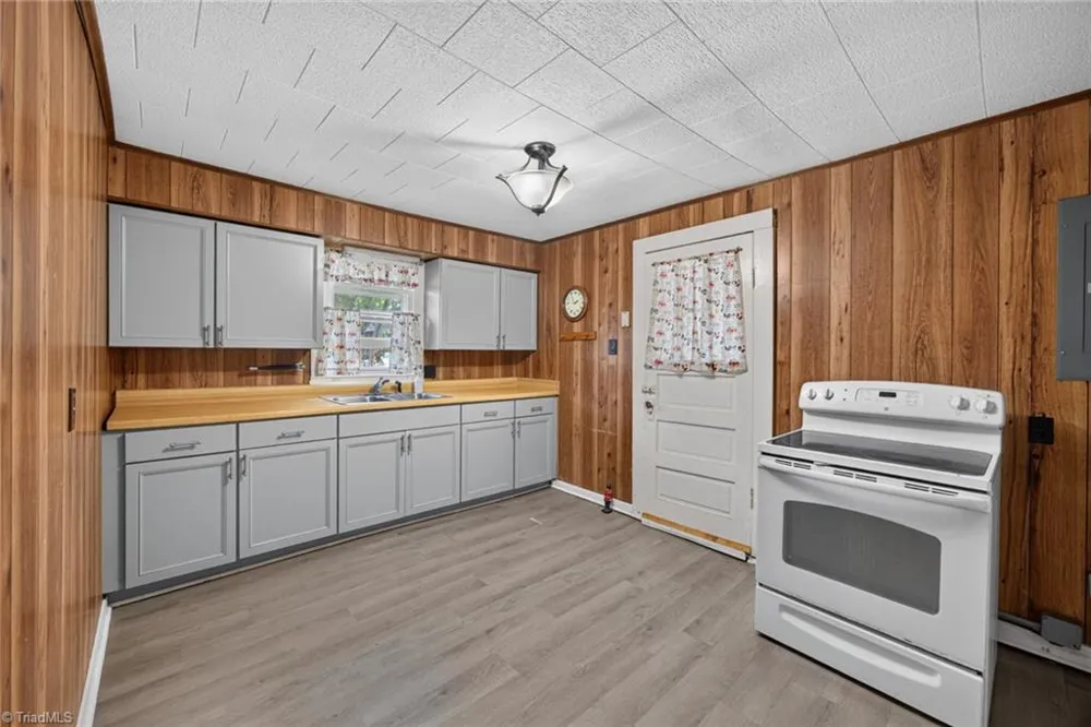 101 Goforth Drive Thomasville, NC 27360
