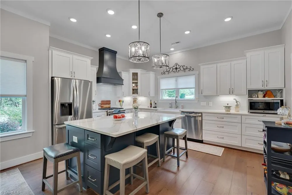 4945 Thomas Road Mebane, NC 27302