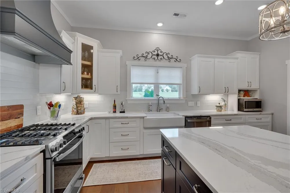 4945 Thomas Road Mebane, NC 27302