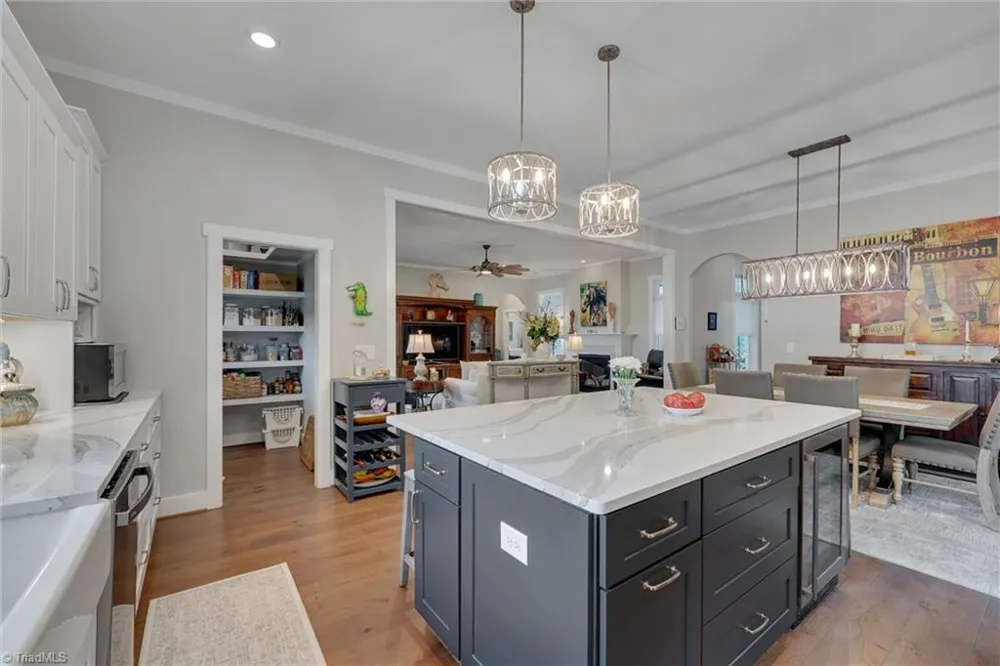 4945 Thomas Road Mebane, NC 27302