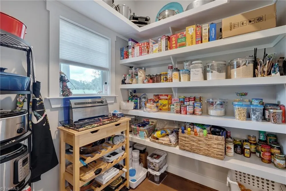 4945 Thomas Road Mebane, NC 27302