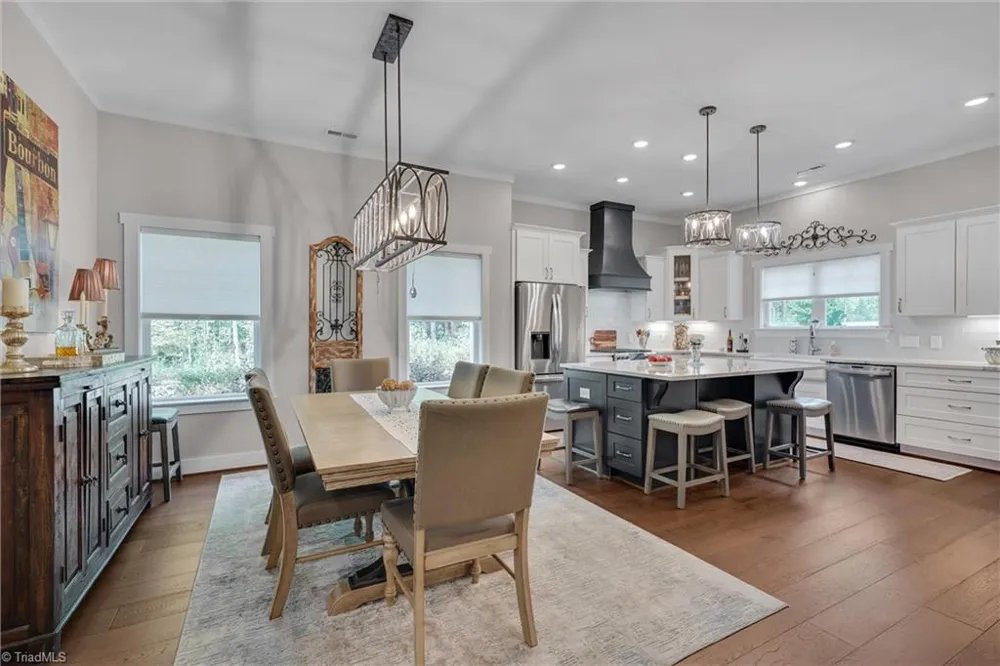 4945 Thomas Road Mebane, NC 27302