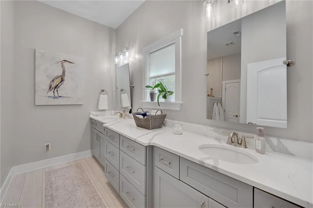 4945 Thomas Road Mebane, NC 27302