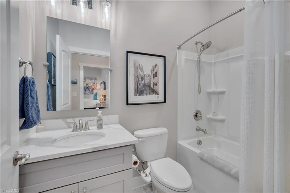 4945 Thomas Road Mebane, NC 27302
