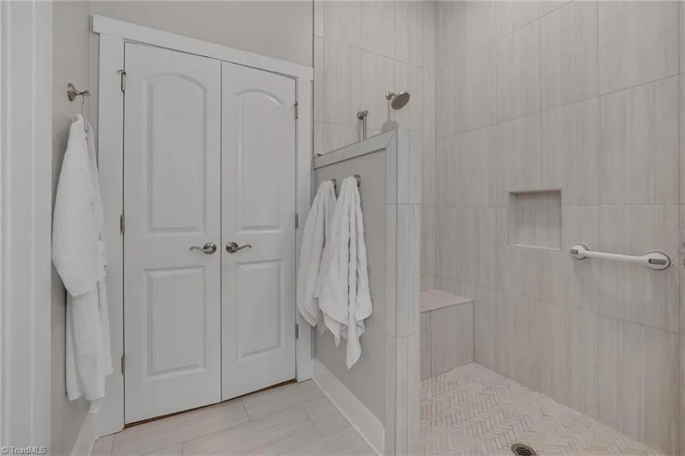 4945 Thomas Road Mebane, NC 27302