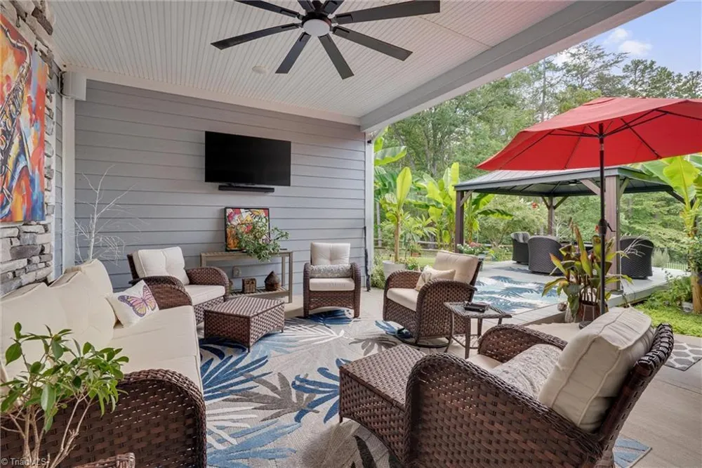 4945 Thomas Road Mebane, NC 27302