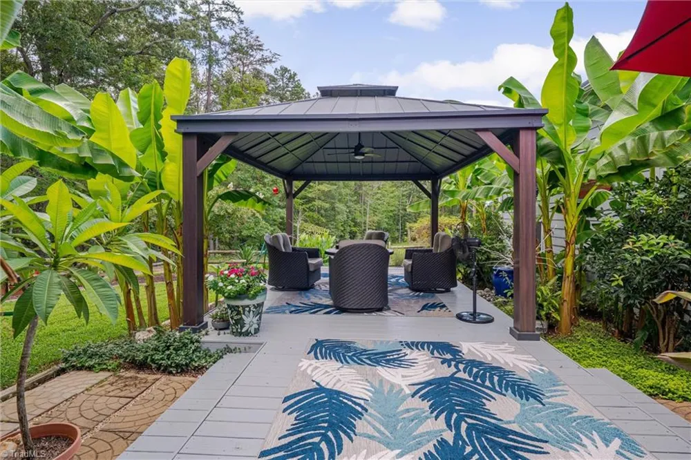 4945 Thomas Road Mebane, NC 27302