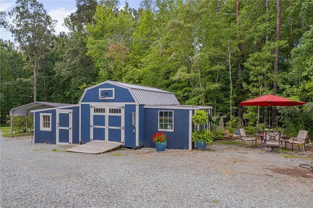 4945 Thomas Road Mebane, NC 27302