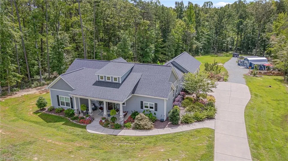 4945 Thomas Road Mebane, NC 27302