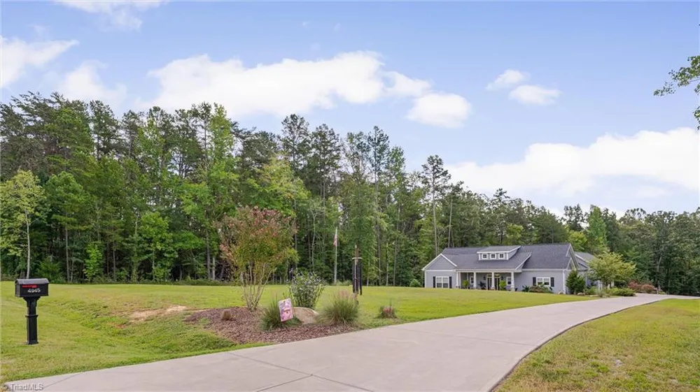 4945 Thomas Road Mebane, NC 27302