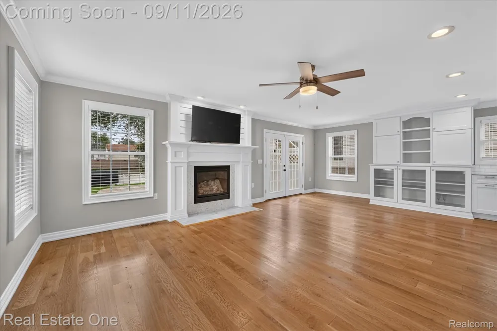 757 Lounsbury Avenue Rochester City, MI 48307