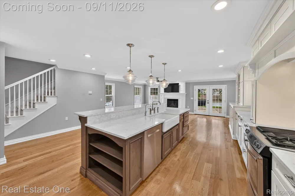 757 Lounsbury Avenue Rochester City, MI 48307