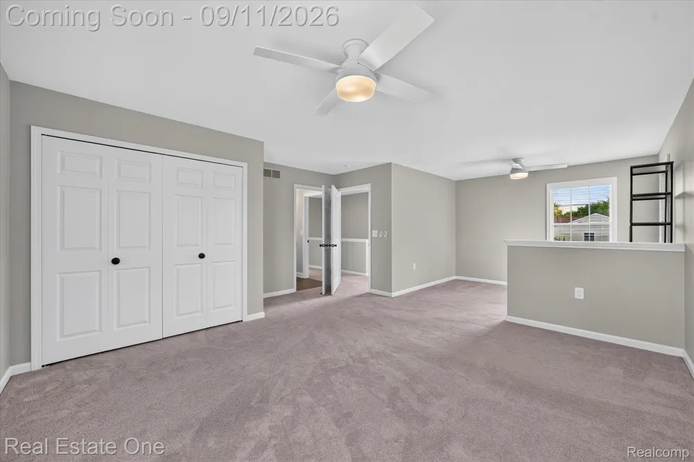 757 Lounsbury Avenue Rochester City, MI 48307