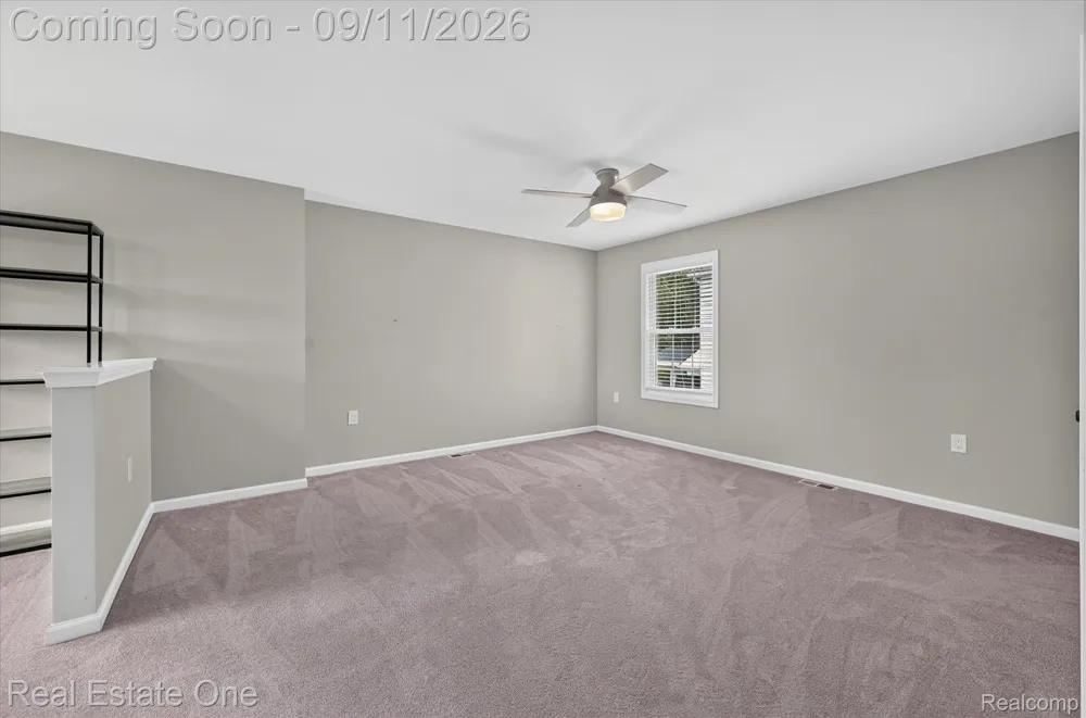 757 Lounsbury Avenue Rochester City, MI 48307