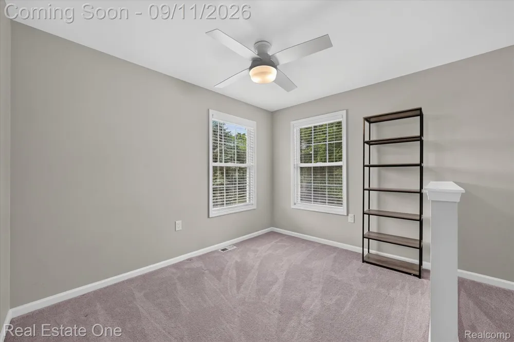757 Lounsbury Avenue Rochester City, MI 48307