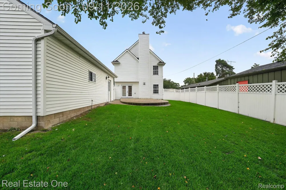 757 Lounsbury Avenue Rochester City, MI 48307