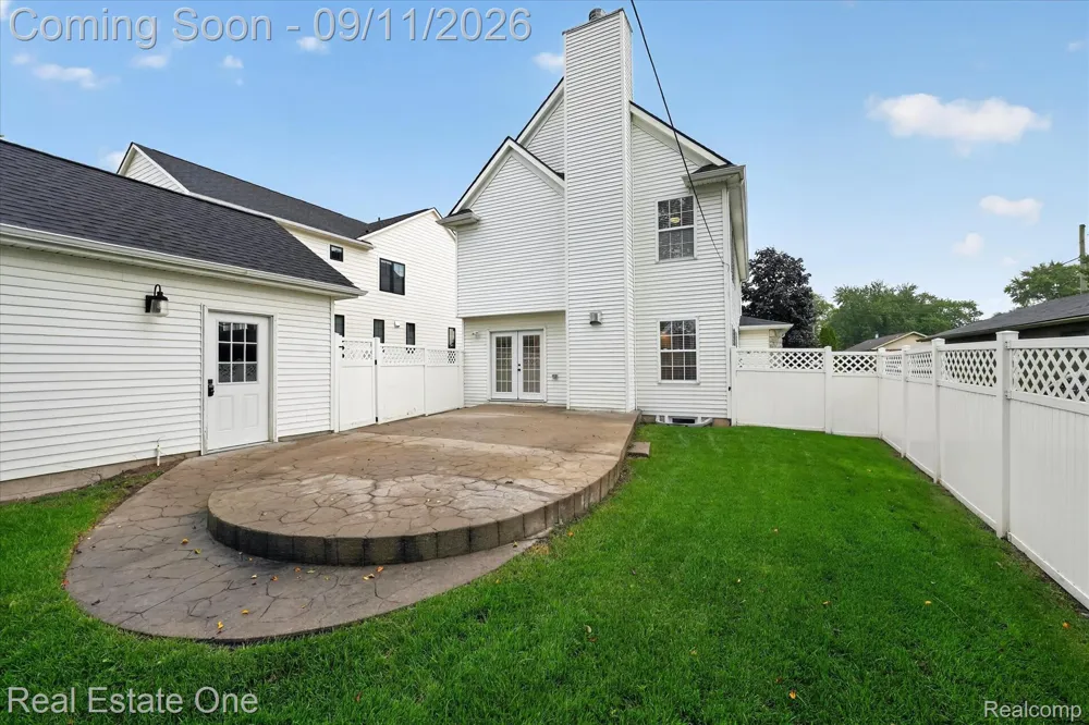 757 Lounsbury Avenue Rochester City, MI 48307
