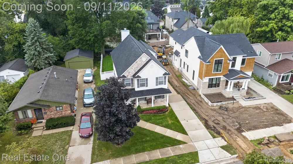 757 Lounsbury Avenue Rochester City, MI 48307