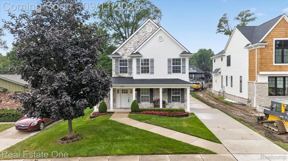 757 Lounsbury Avenue Rochester City, MI 48307
