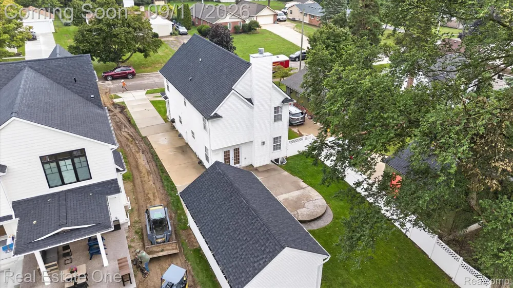 757 Lounsbury Avenue Rochester City, MI 48307