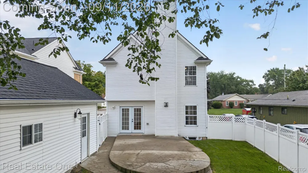 757 Lounsbury Avenue Rochester City, MI 48307