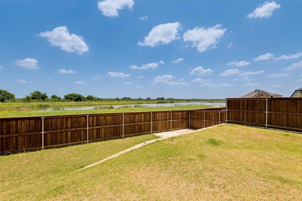 1907 Huron Forney, TX 75126
