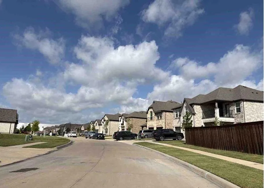 1907 Huron Forney, TX 75126