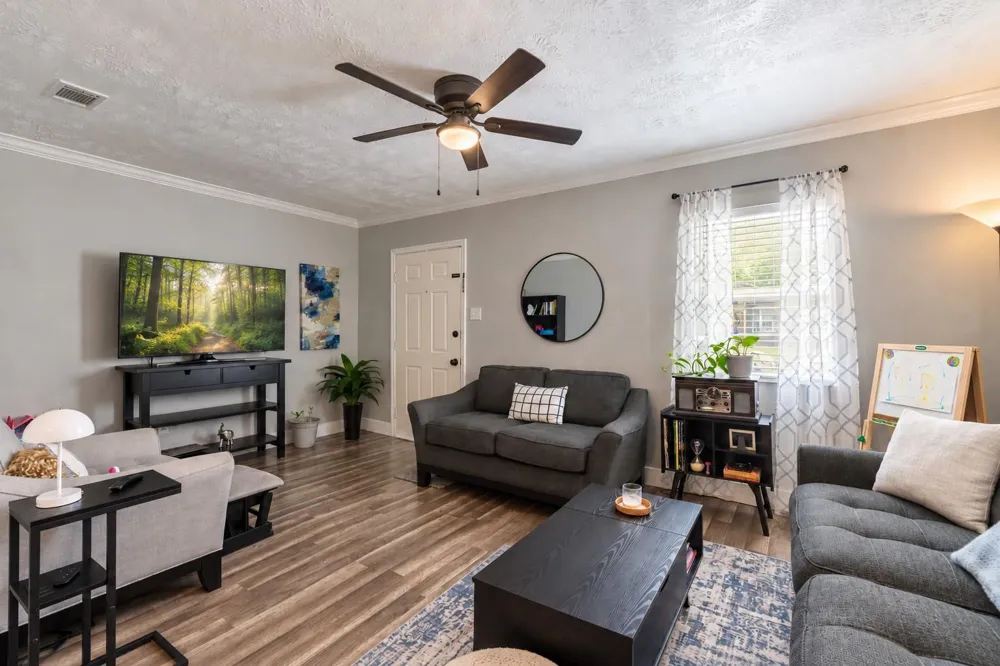 903 Willow Street Pasadena, TX 77506