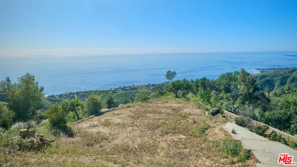 2501 Rambla Pacifico Malibu, CA 90265