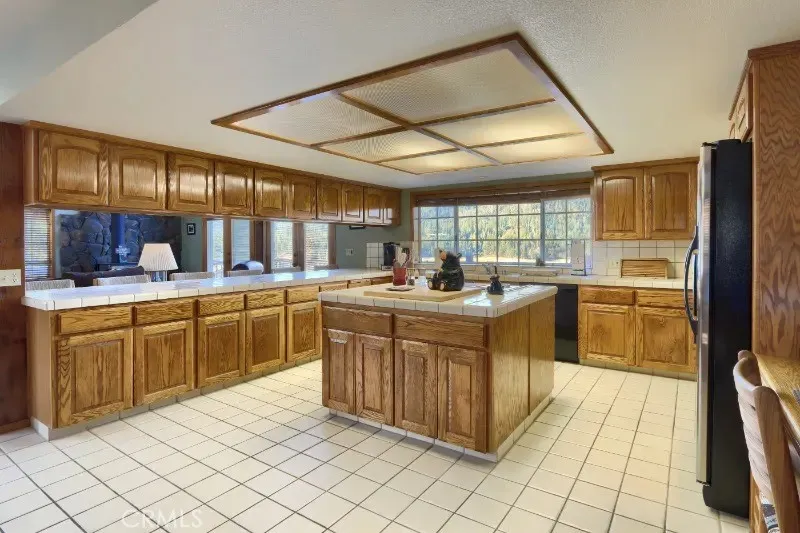 38830 Road 274 Bass Lake, CA 93604