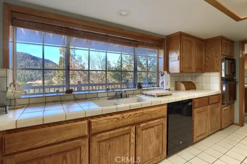 38830 Road 274 Bass Lake, CA 93604