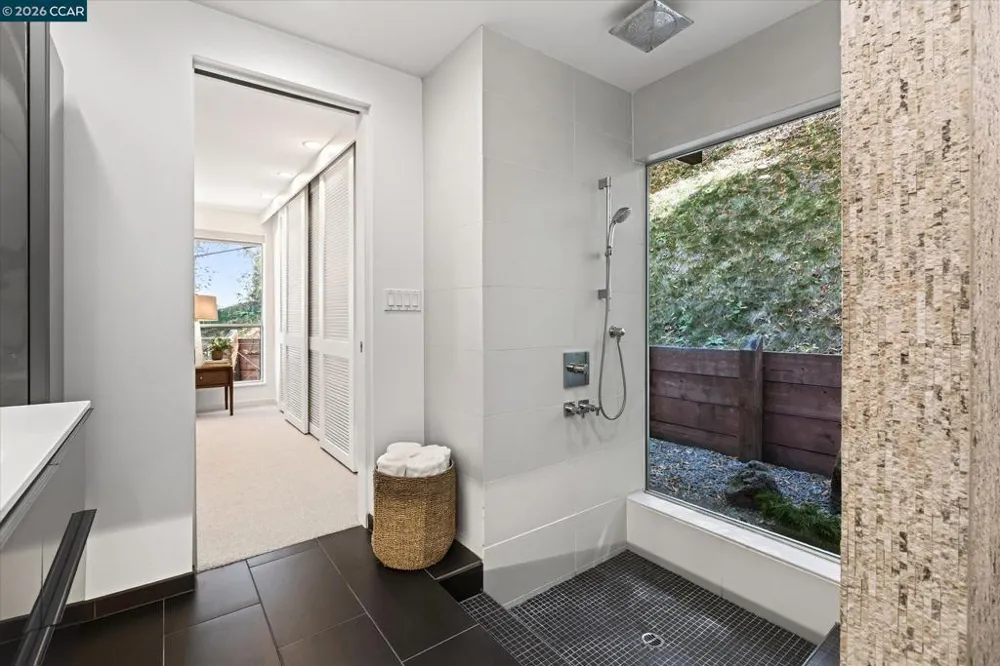 521 Tahos Rd Orinda, CA 94563