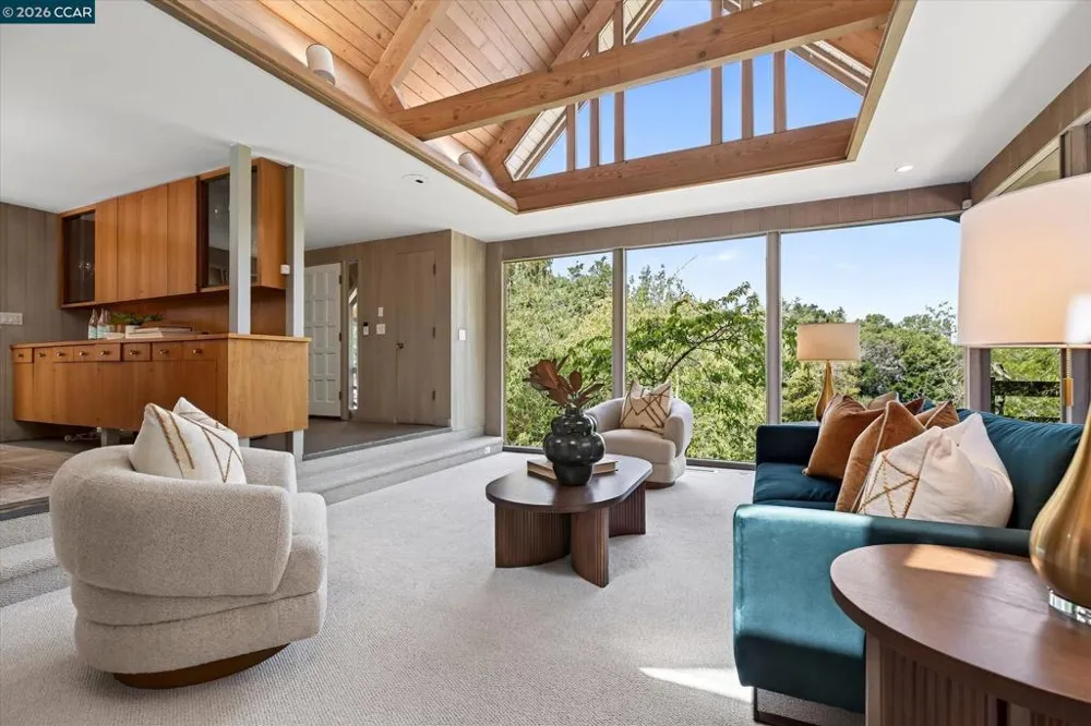 521 Tahos Rd Orinda, CA 94563