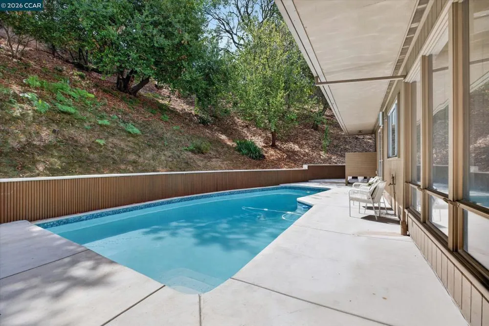 521 Tahos Rd Orinda, CA 94563