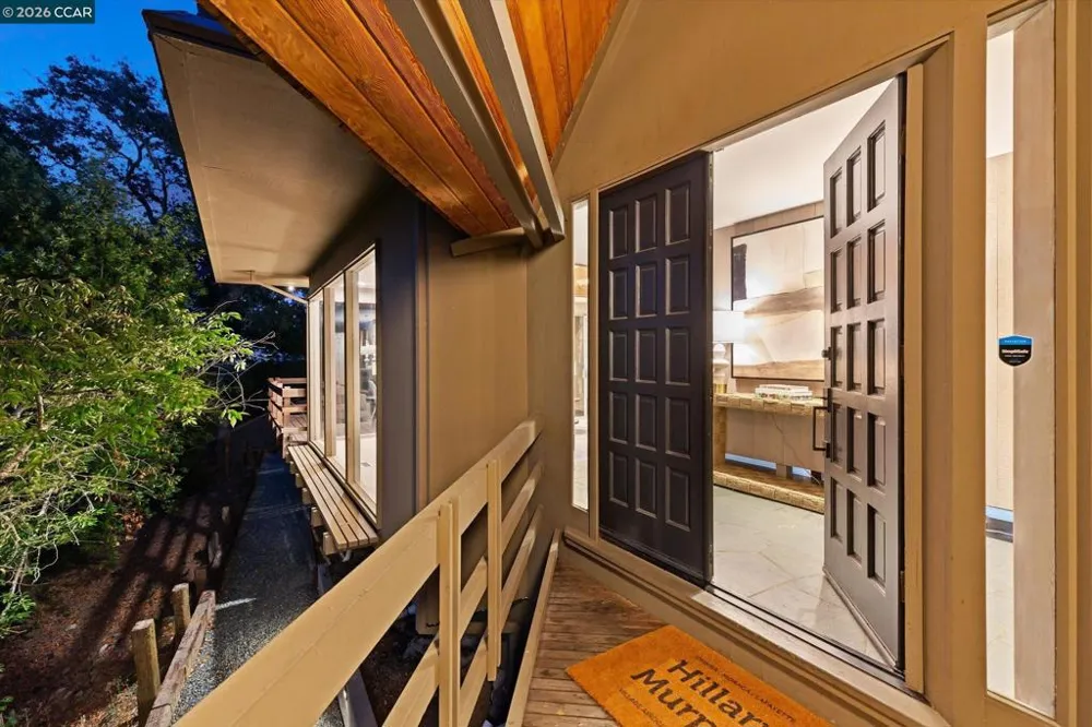 521 Tahos Rd Orinda, CA 94563