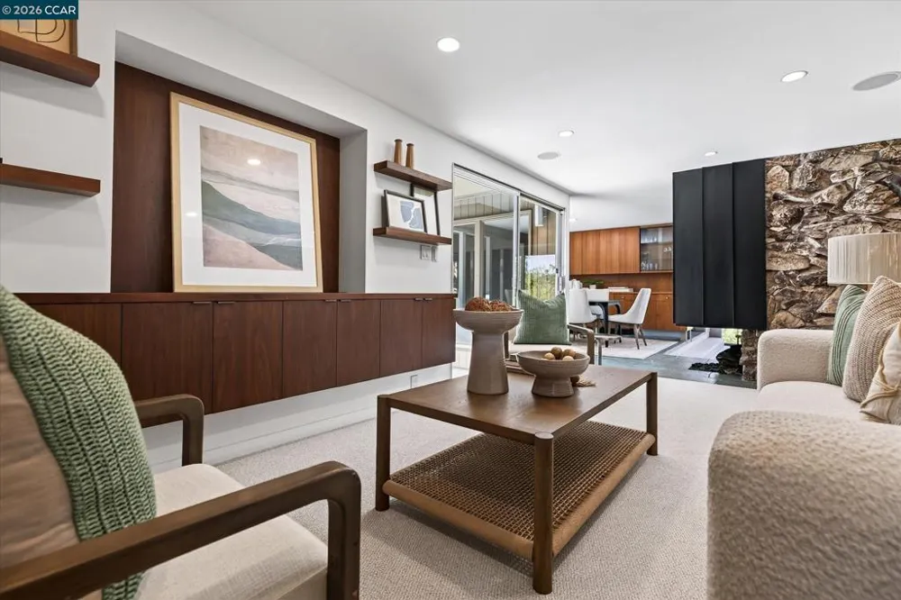 521 Tahos Rd Orinda, CA 94563