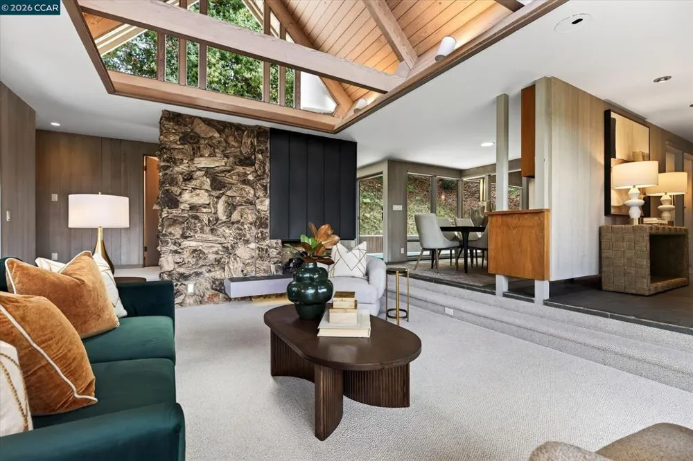 521 Tahos Rd Orinda, CA 94563